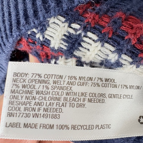 Merona Navy Red White Fair Isle Knit Sweater Pullover Long Sleeve Size M - Picture 3 of 5